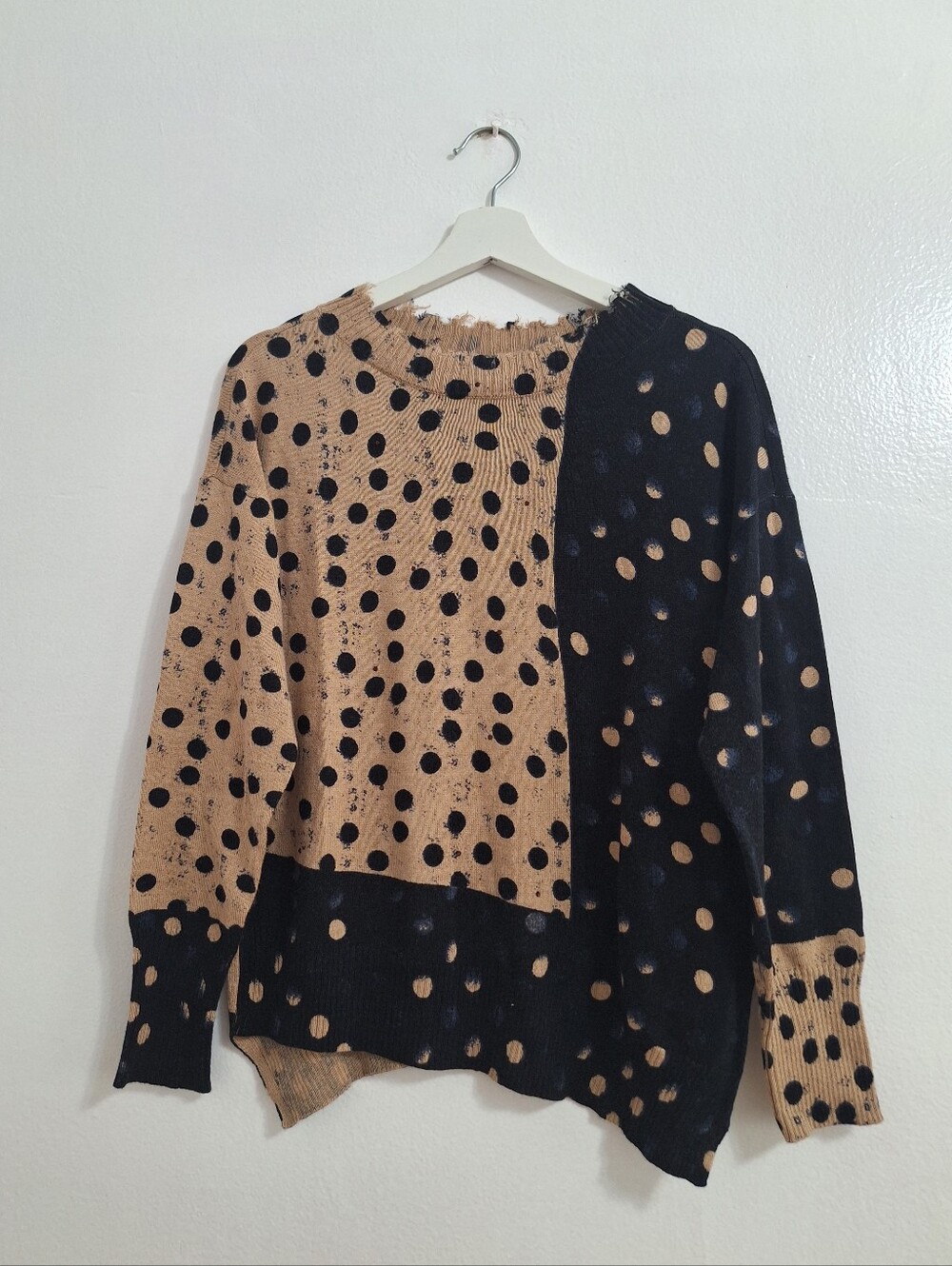 NIC+ZOE Two-Tone Polka Dot Crewneck Sweater - Beige & Black